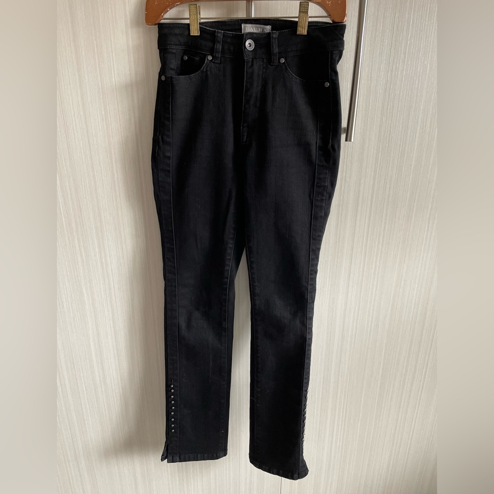 Laura petites black denim skinny jeans with silver detailed hardware size 0 NWOT